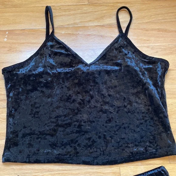 Popular 21 Black Velvet Pajama Set - Picture 2 of 12